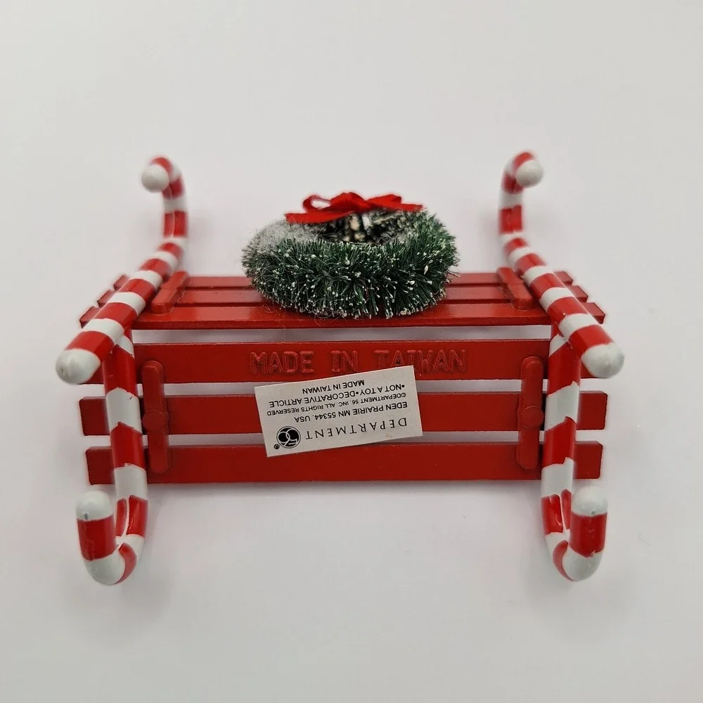 Dept 56 Candy Cane Bench Christmas Village Red White‎ Green Wreath No Box